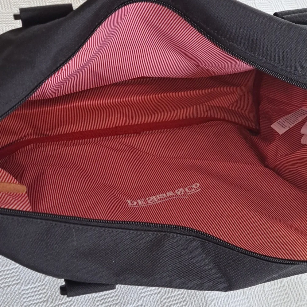 NWOT Herschel Unisex‎ Black Nylon Duffle/Overnight/Travel/Gym Tote Bag Logo